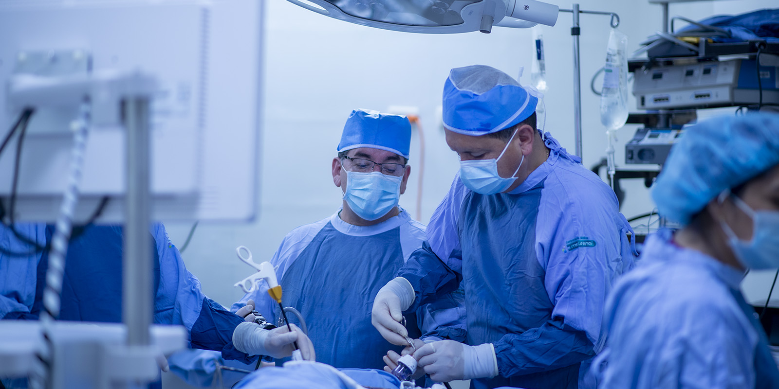 Doctores en intervención quirúrgica Doctores en intervención quirúrgica